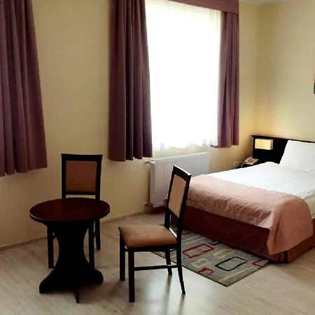 Feniks 3* Gniezno