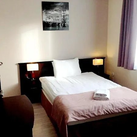 Hotel Feniks 3*