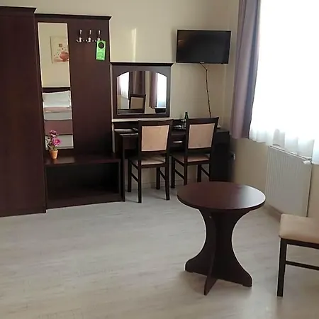 Szálloda Feniks 3*