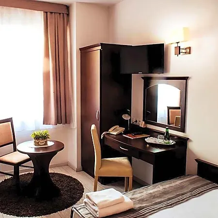 Feniks 3* Gniezno